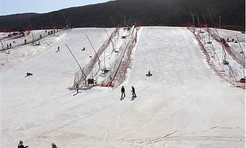 郑州嵩山滑雪场攻略_郑州景点嵩山滑雪场