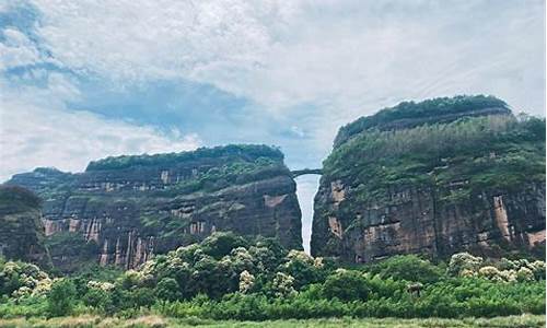 龙虎山旅游攻略最全详细_龙虎山攻略一日游